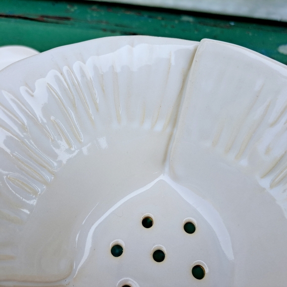 White Pottery Berry Bowl with Tray - Picture 6 of 11